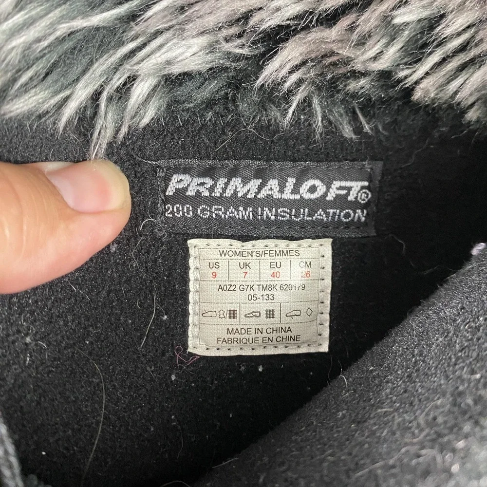The North Face 200 textile pattern